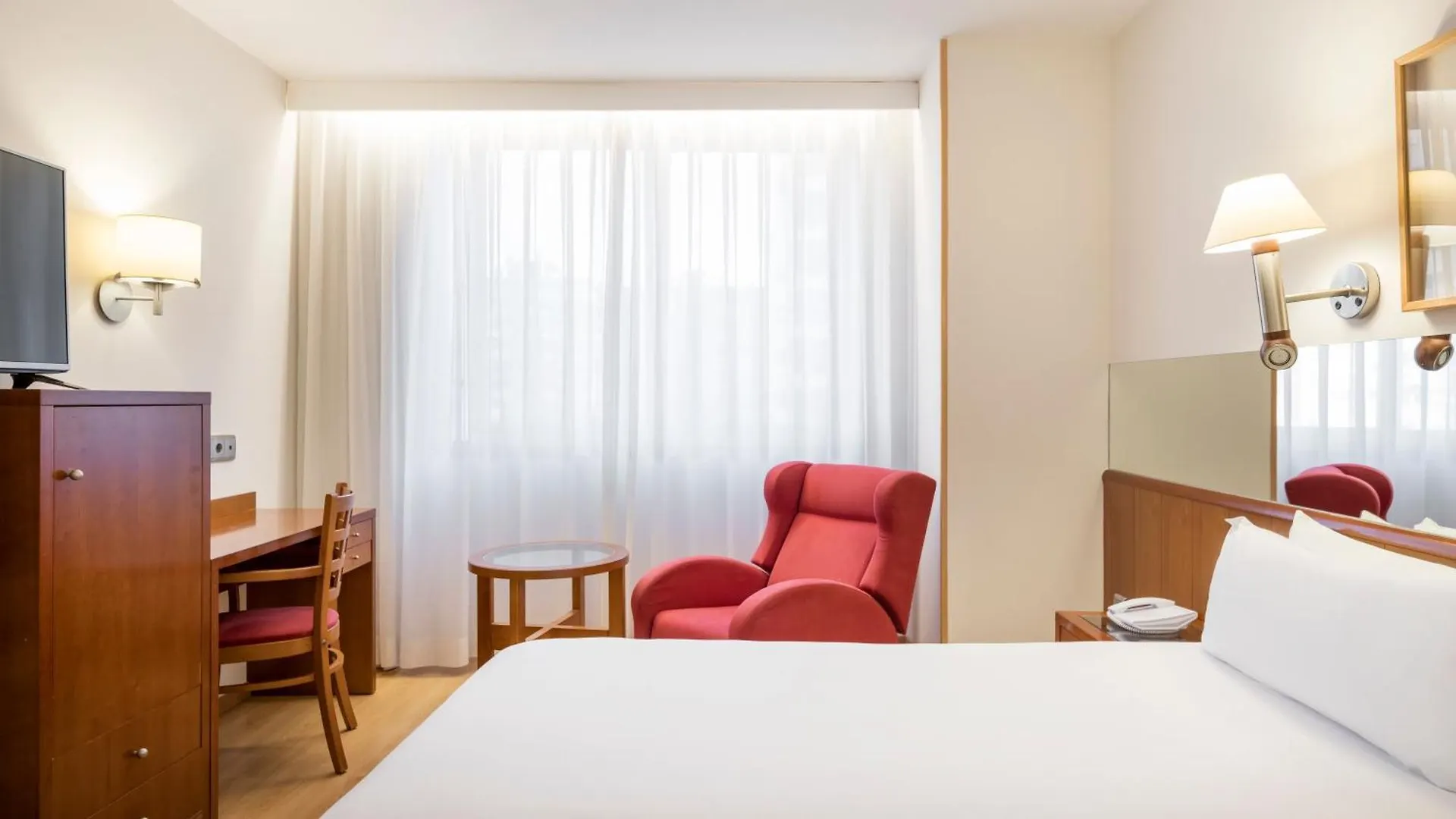 Hotel Ilunion Les Corts Spa Barcelona