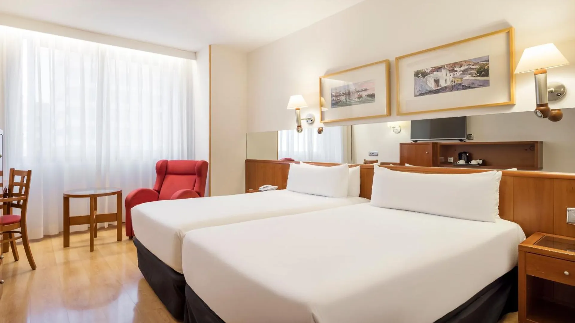 Ilunion Les Corts Spa Barcelona Hotel
