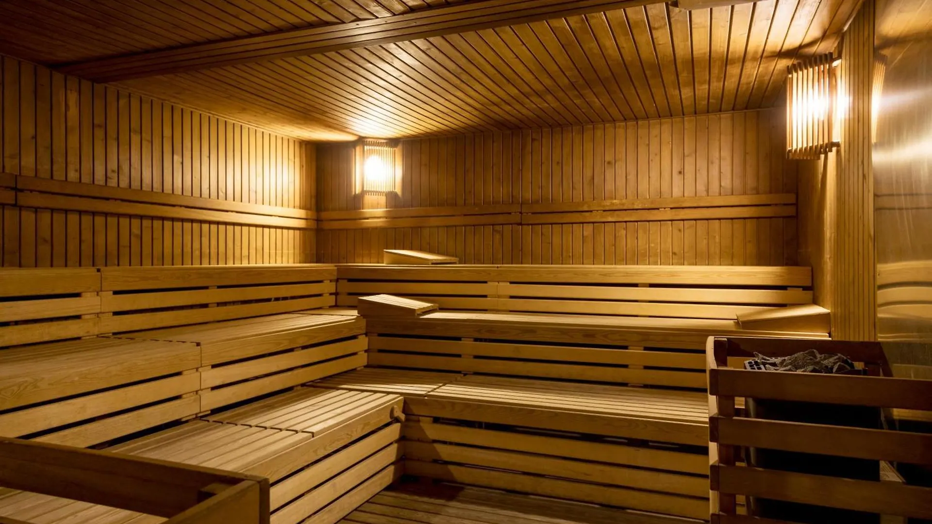 Ilunion Les Corts Spa Barcelona Hotel