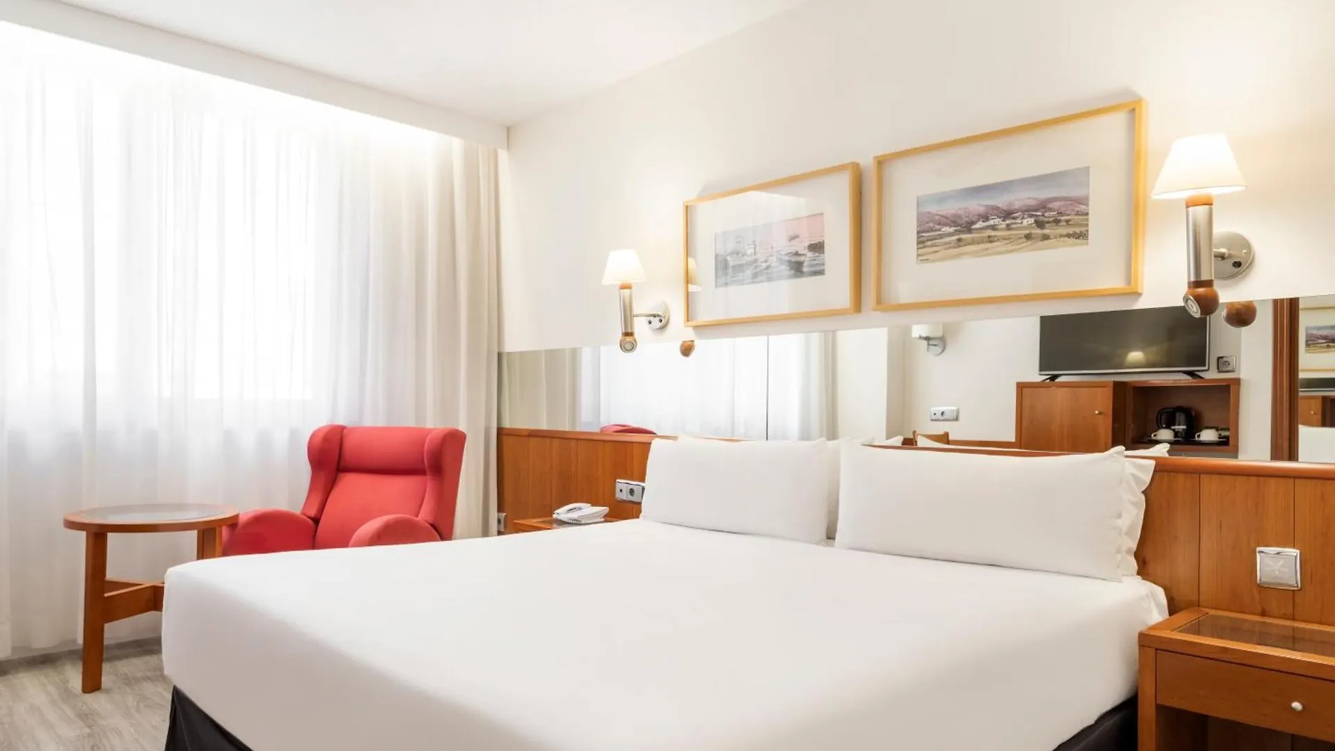 Hotel Ilunion Les Corts Spa Barcelona
