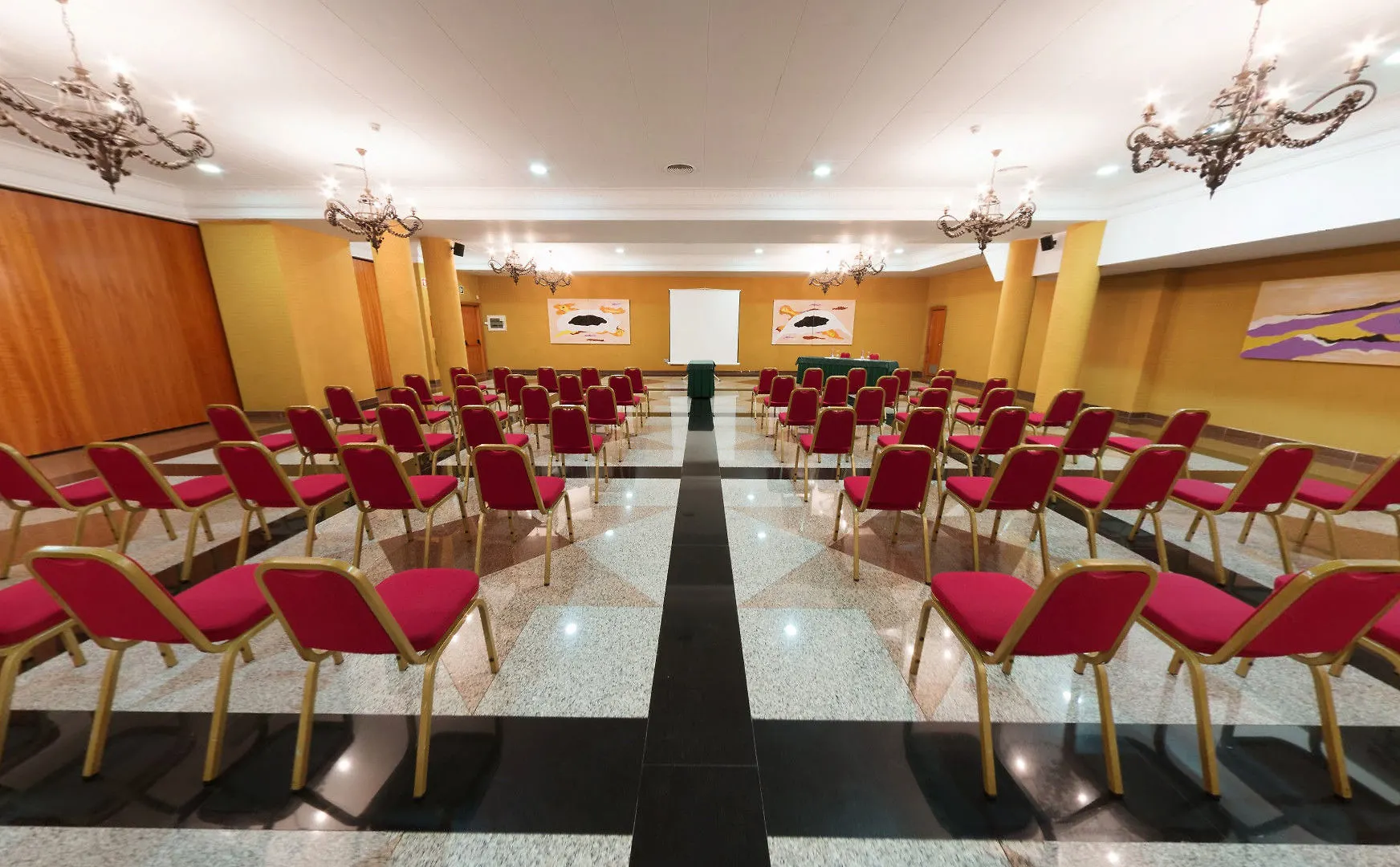 Ilunion Les Corts Spa Barcelona Hotel